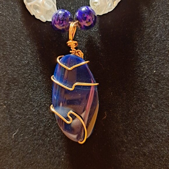 Handmade blue and white glass and agate necklace copper wire wrapped - Picture 2 of 3